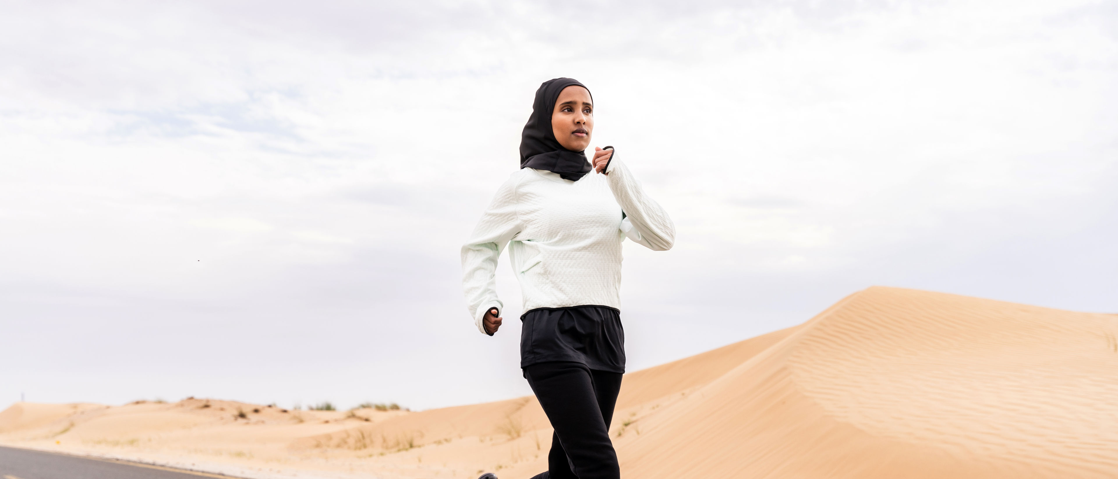 امرأة تذهب للركض