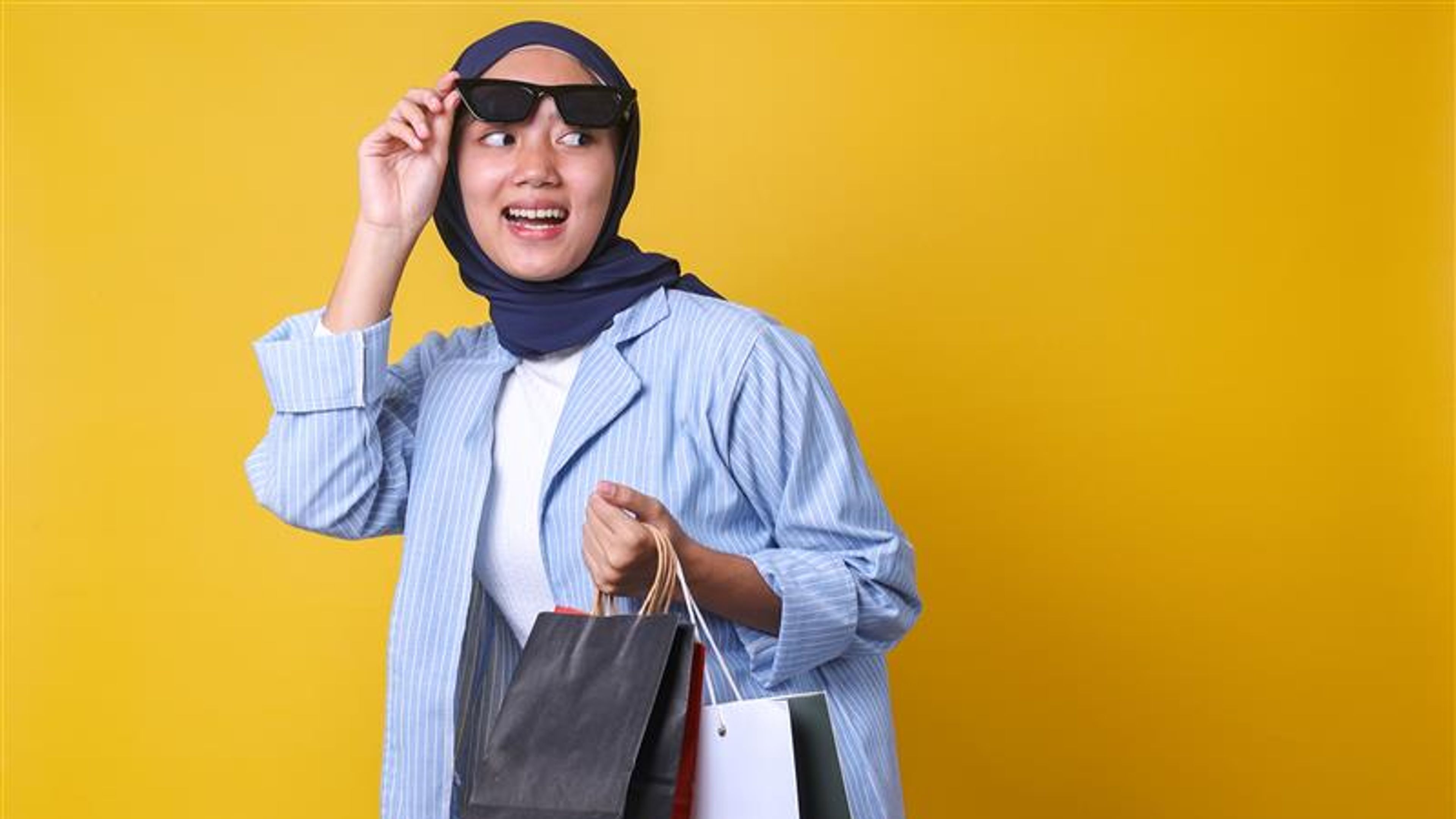 Girl with shopping bags