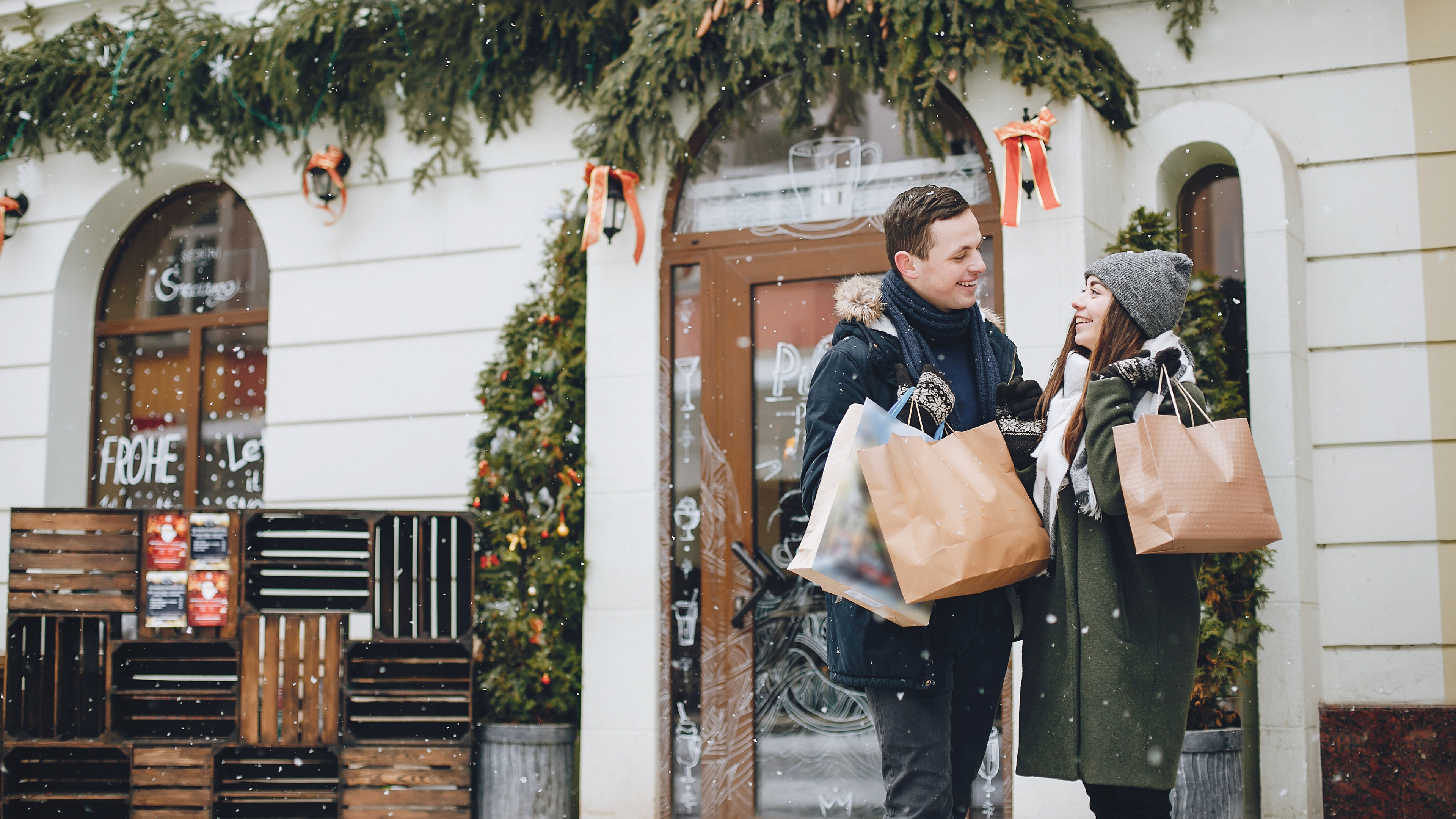 
couple in a shopping 