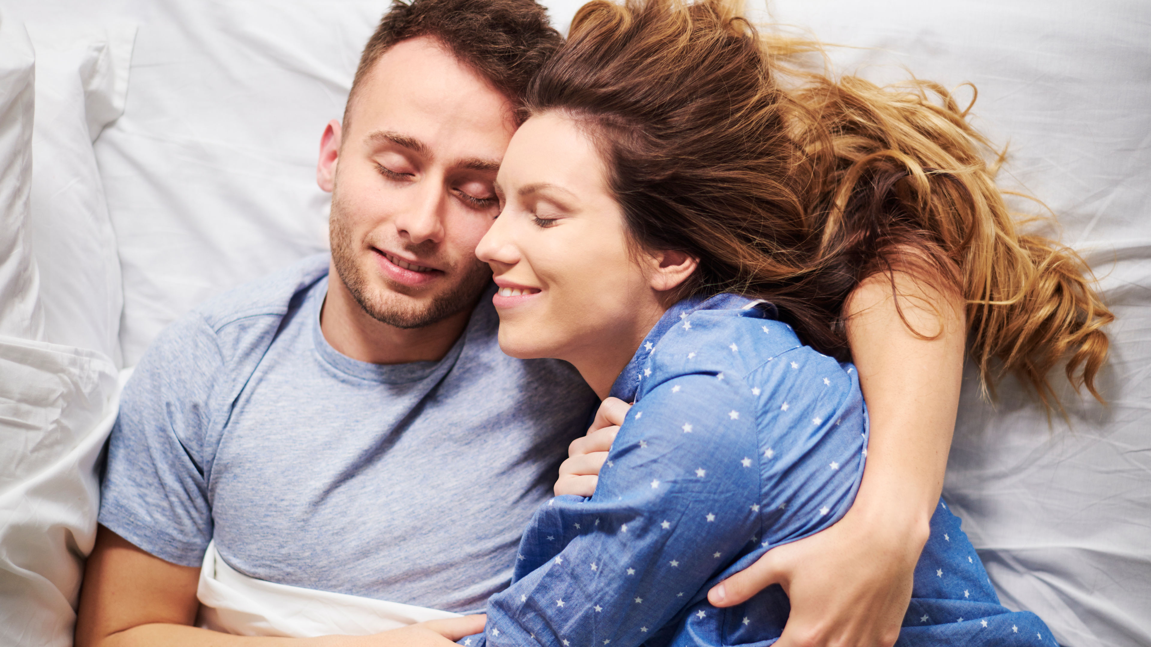 Couple sleeping 